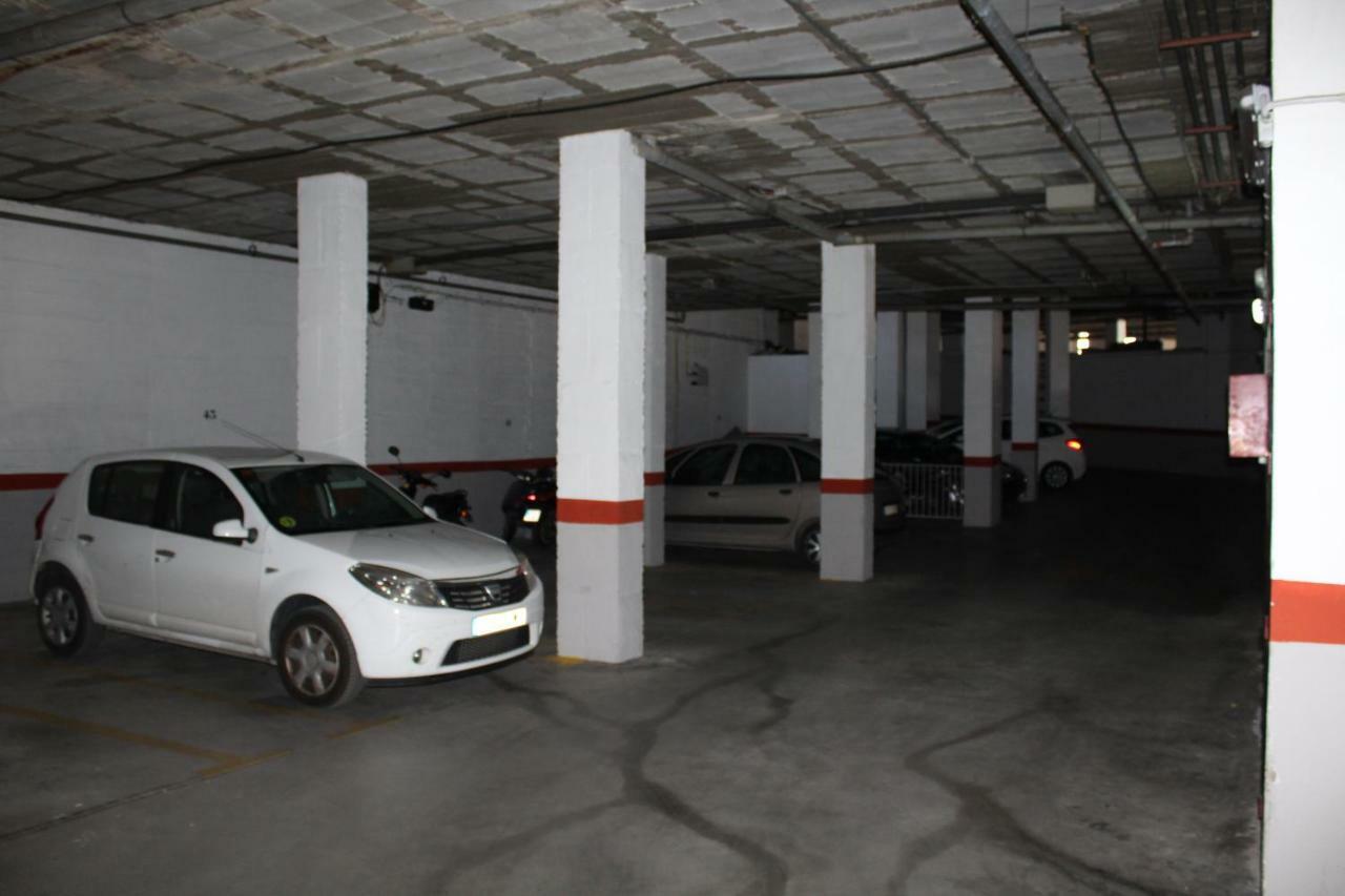 Apartamento Con Parking Gratuito Малага Екстериор снимка