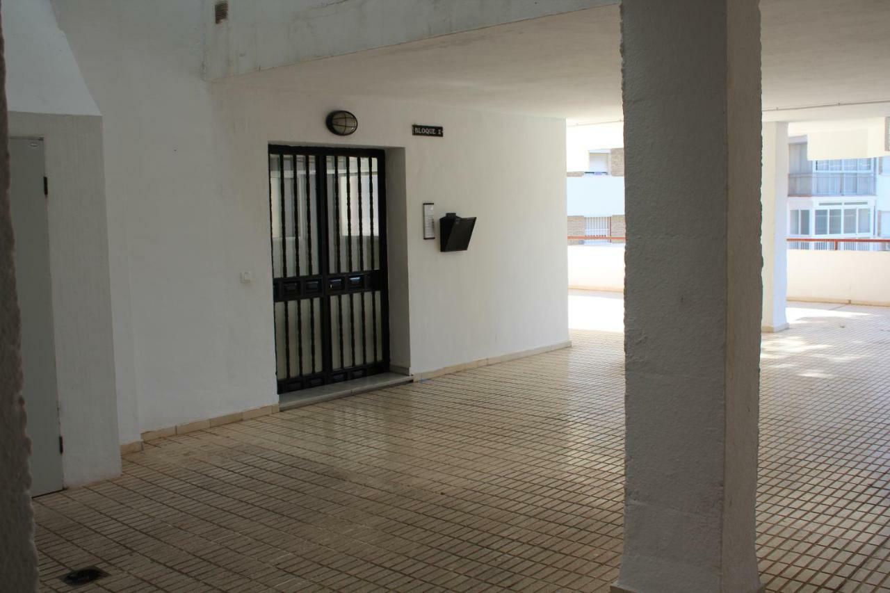 Apartamento Con Parking Gratuito Малага Екстериор снимка