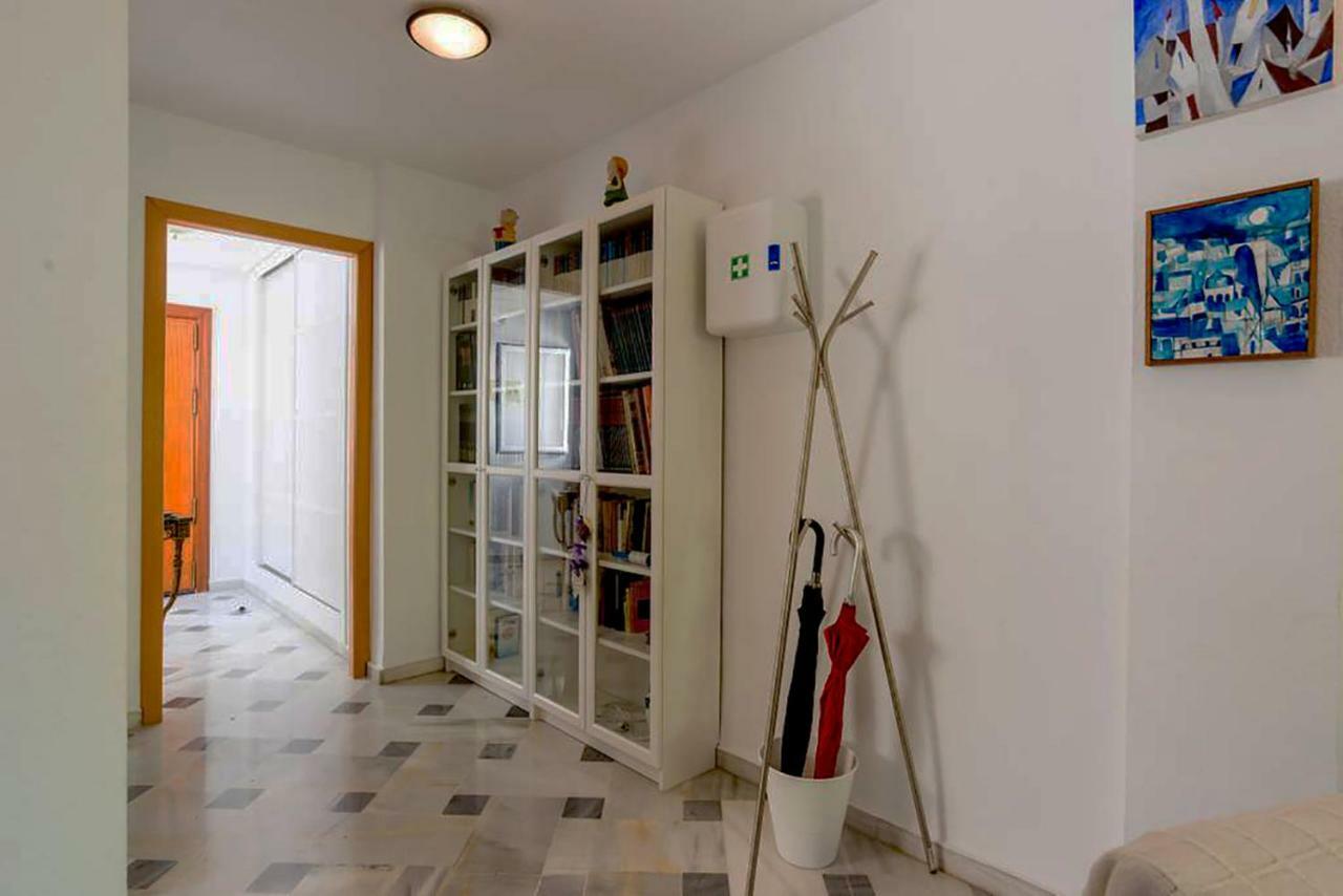 Apartamento Con Parking Gratuito Малага Екстериор снимка