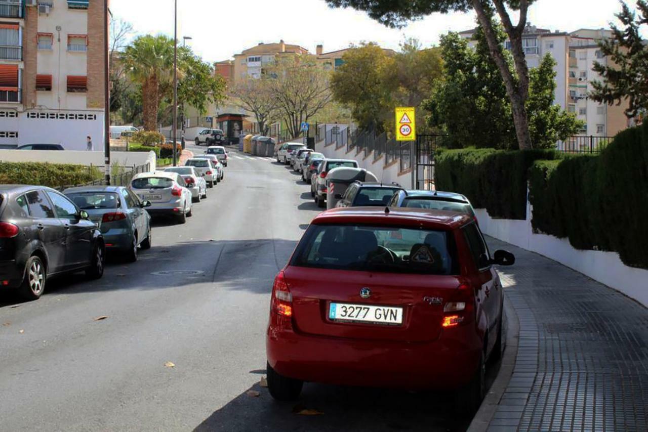 Apartamento Con Parking Gratuito Малага Екстериор снимка